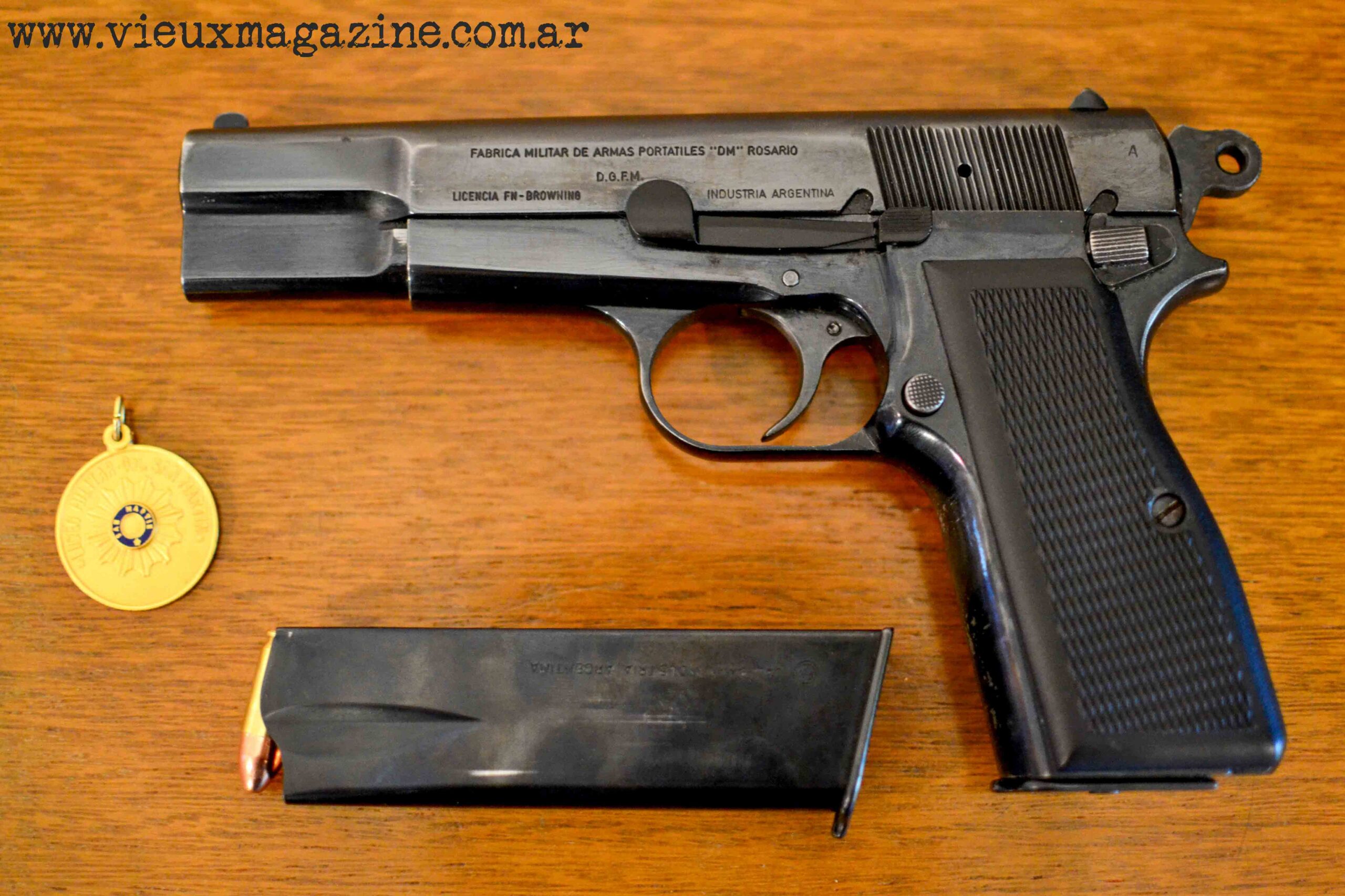 Pistola 9 mm FM Browning HP35 bajo licencia FN. Por Juan Ignacio Escobar Tosi