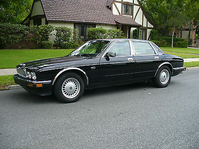 Jaguar XJ40
